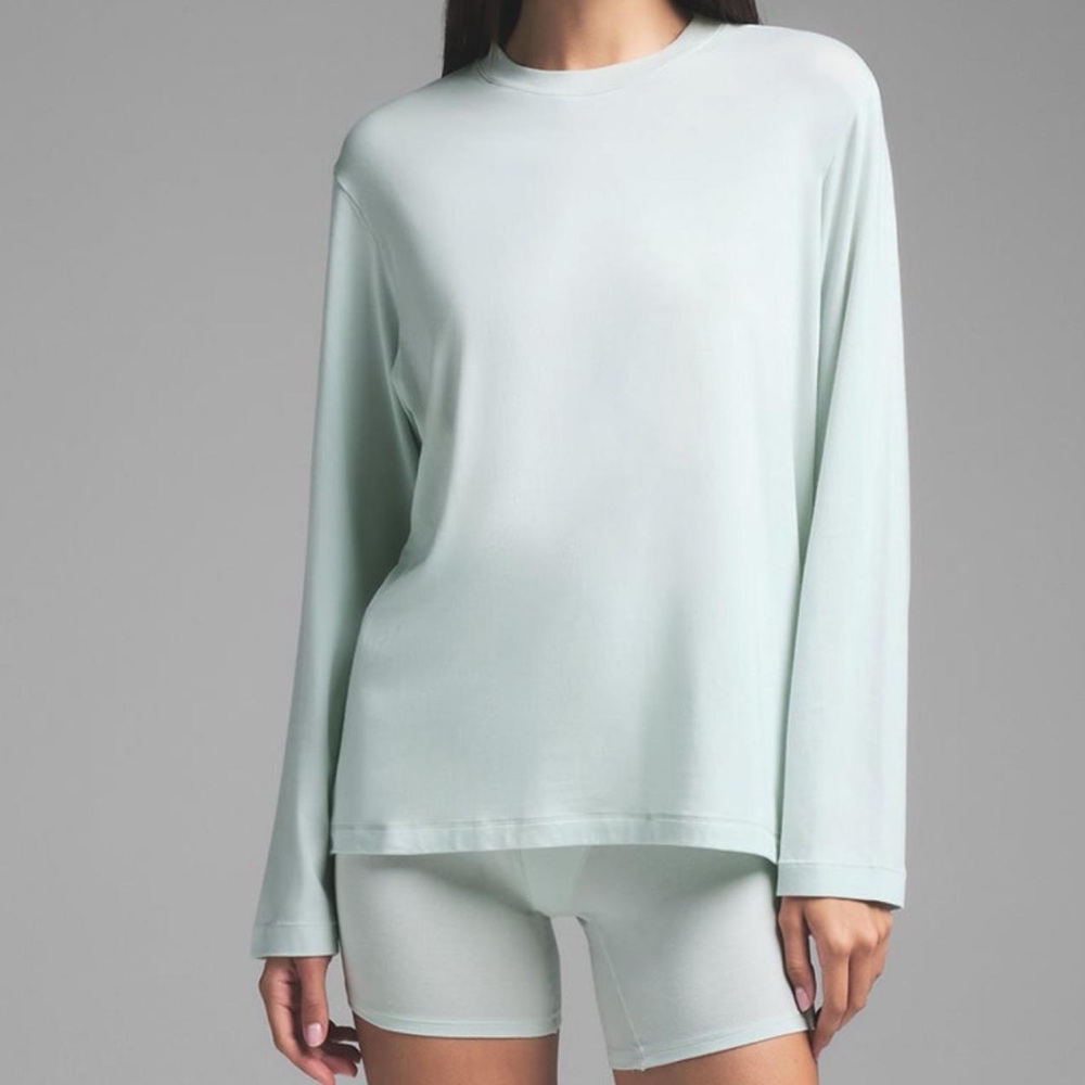 SKIMS Boyfriend Long Sleeve T-Shirt Frost Light Green Blue Casual Cozy Lounge - Picture 2 of 4